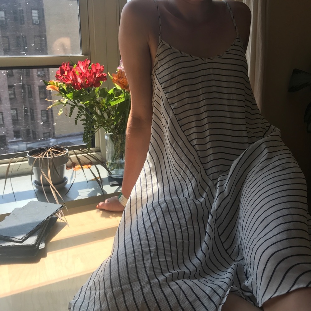 Flowy asymmetrical summer dress.